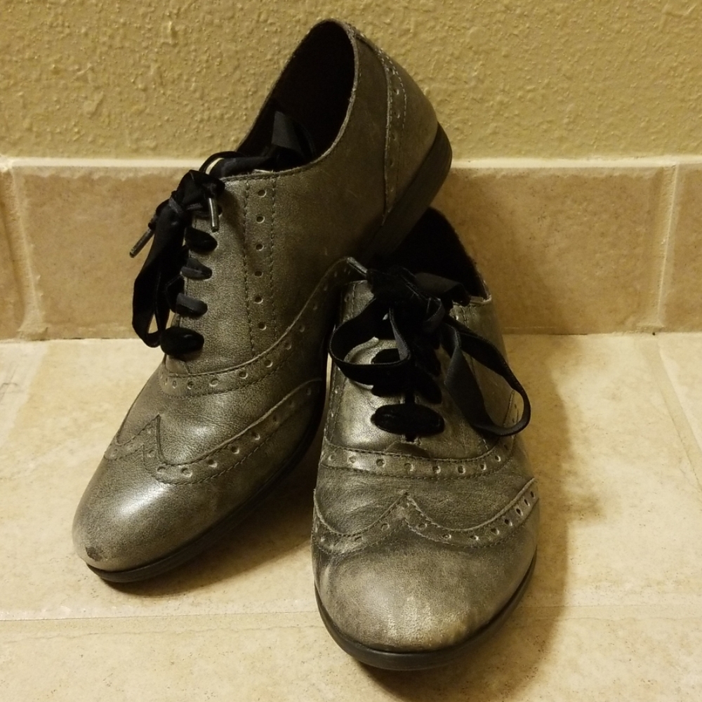 Born Kika Grey Stone Burnished Women's 9